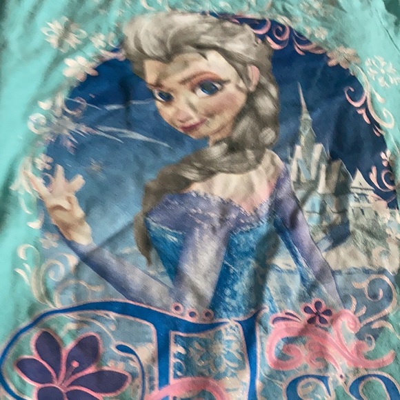 Bundle of 2 SHIRTS! Disney Frozen and Hello Kitty! - Picture 6 of 10